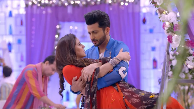 Karan and Preeta’s Romantic Music Video - Dekha Hazaron Dafa