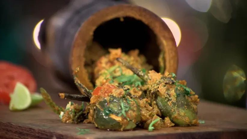 Chef Nilesh Choughule's impeccable culinary skills amazes Sankarshan - Aamhi Saare Khavayye