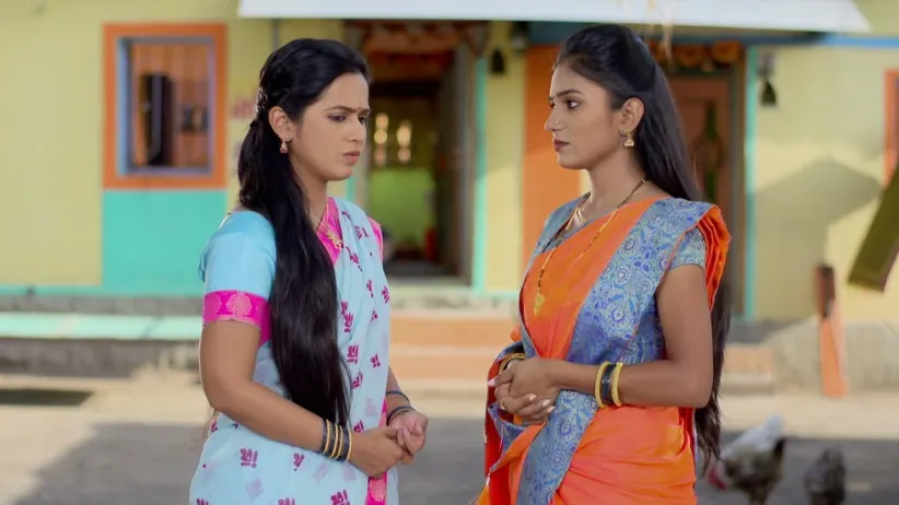 Jayashree seeks Sheetal’s advice – Lagira Zhala Jee Highlights