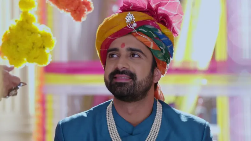 Chitra poses as Vaidehi and insults a guest-Main Bhi Ardhangini