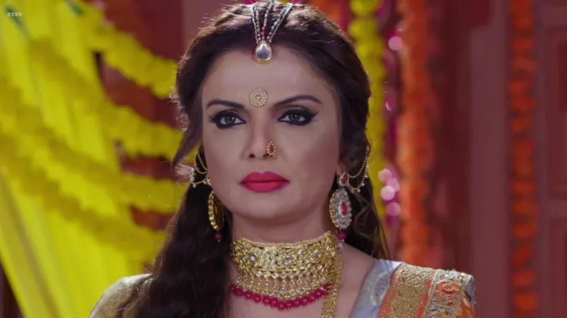 Tantric Gajendra informs Nilambari of Chitra’s return - Main Bhi Ardhangini