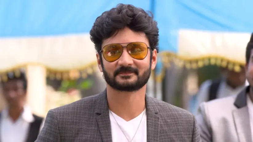 Prabhu Relieves Sathya from Embarrassment - Sathya