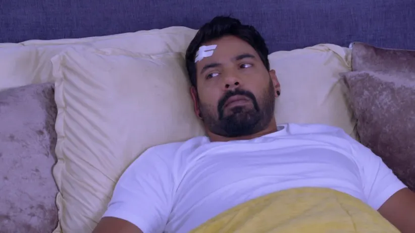 Sarita Ben learns about the patient's identity-Kumkum Bhagya