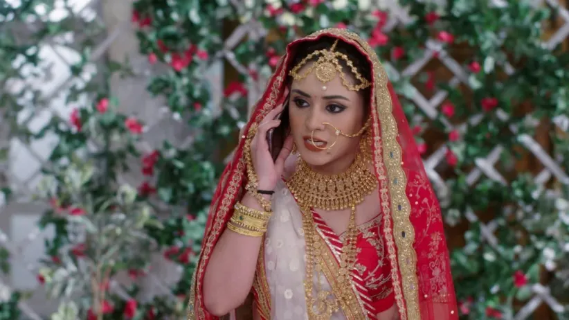Sahil saves Vedika from Tanuj-Aapke Aa Jane Se