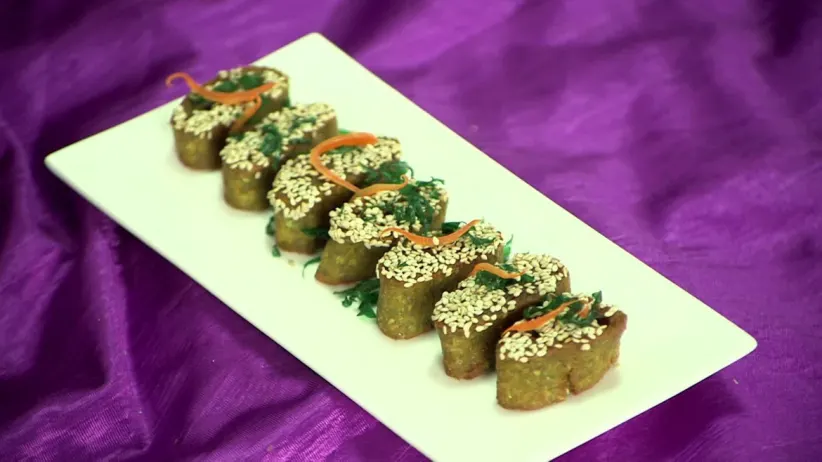 Usha Bamane presents a variety of recipes - Aamhi Saare Khavayye