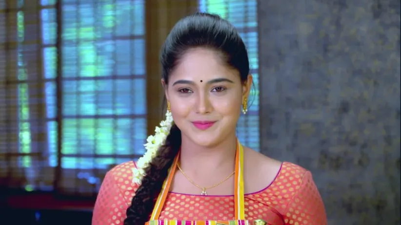 Akhila Thanks Paarvathi for Saving Her Life - Paaru