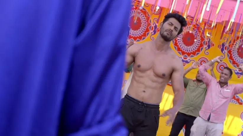 Malhar and Atharva Ready to Wrestle - Tujhse Hai Raabta