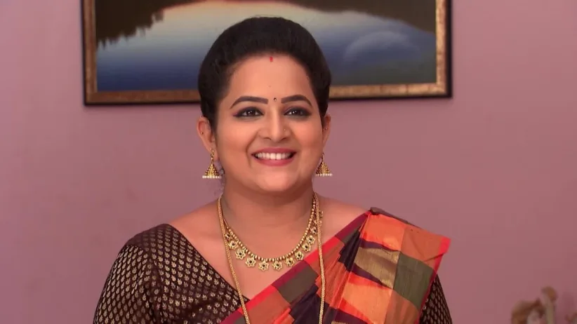 Nitya sends goons to stop Manga from going to the fashion show - Kalyana Vaibhogam