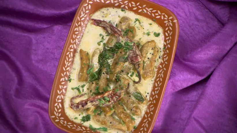 Srinivas Gabale presents delicious Maharashtrian recipes - Aamhi Saare Khavayye