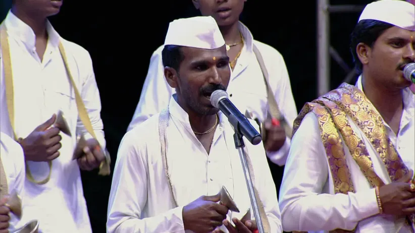 Anjalitai Shinde sings praises of St Tukaram's 'abhanga'-Man Mandira