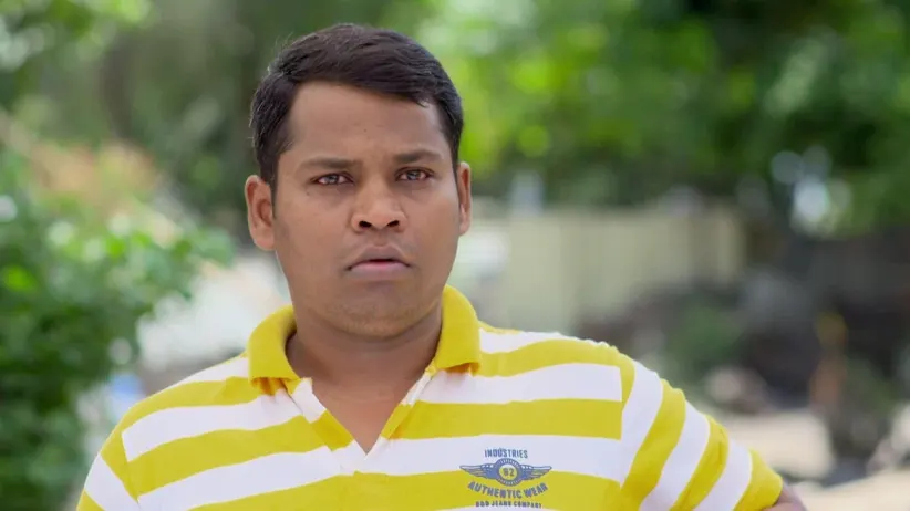 Amidst Ajinkya and Sheetal's argument, Rahul and Sarita flee from the house-Lagira Zhala Jee
