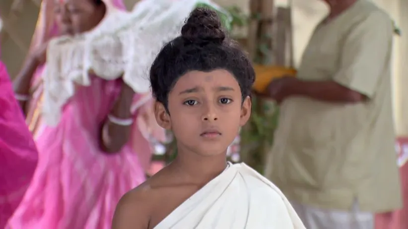Madhav prevents Lokenath from meeting Jatishwar Baba - Joy Baba Lokenath