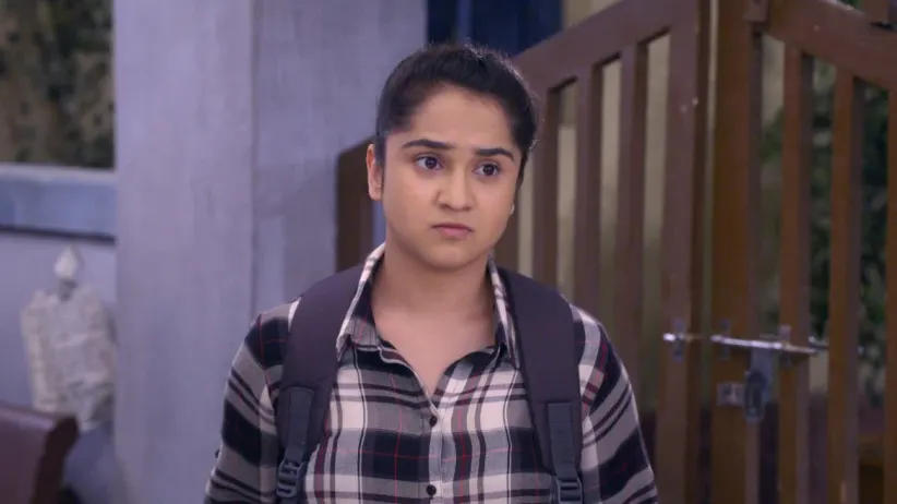 Rajesh learns about Amma’s sister Chatori - Happu Ki Ultan Paltan