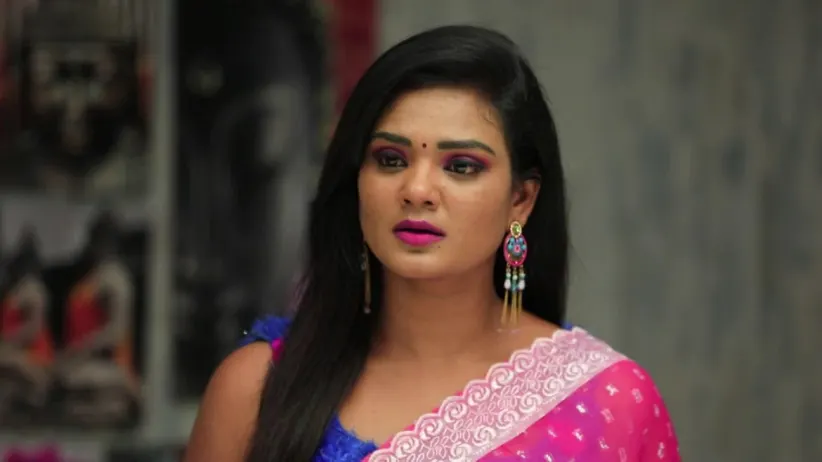 Akhilandeshwari decides to test Parvathy-Sembaruthi