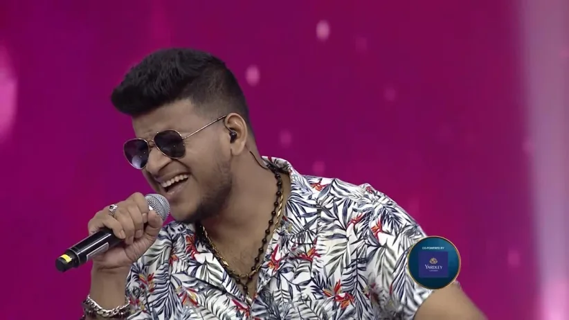Kristakala owns the stage with a classic hit - Saregamapa Keralam