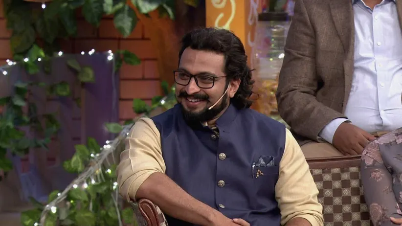 Cast of 'Tula Pahate Re' and 'Swarajyarakshak Sambhaji' have a gala time-Chala Hawa Yeu Dya