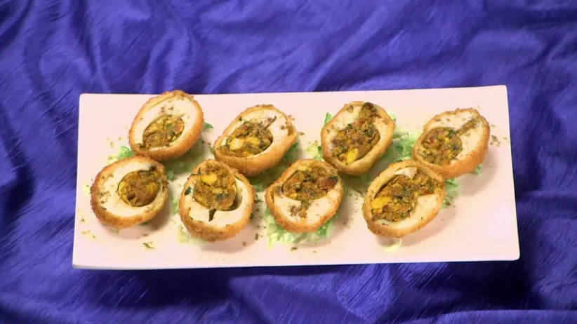 Chef Devwrat Jategaonkar exhibits his impeccable culinary skills-Aamhi Saare Khavayye