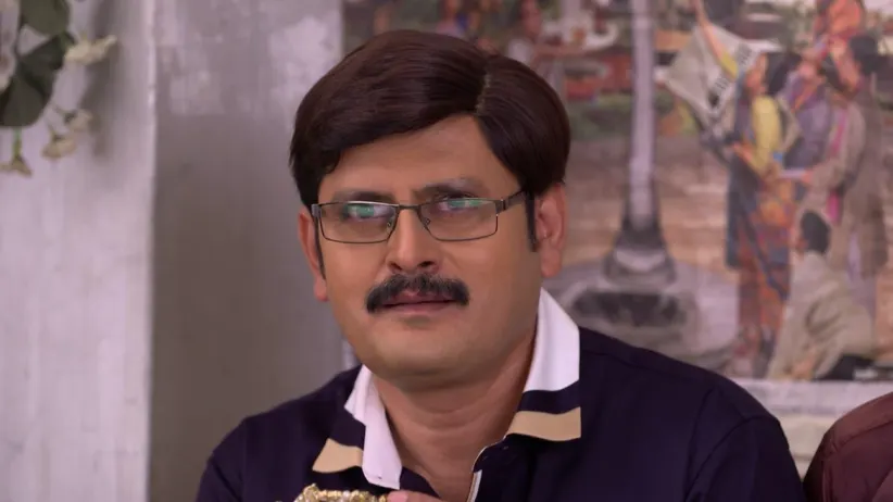 Ammaji tells Tiwari about Raamphal's prediction - Bhabi Ji Ghar Par Hai
