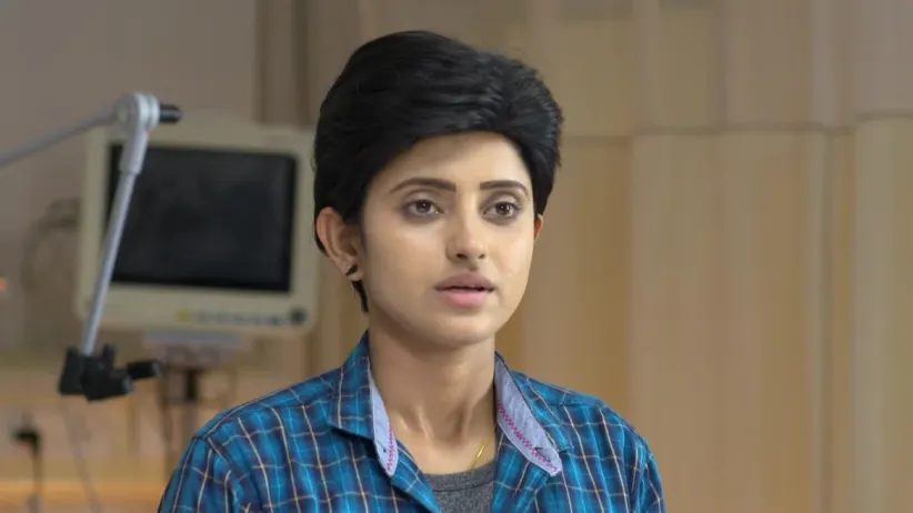 Sathya and Prabhu in an Elevator - Sathya