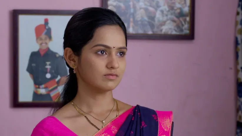 Sheetal decides to join the army to fulfill Ajinkya's dream - Lagira Zhala Jee