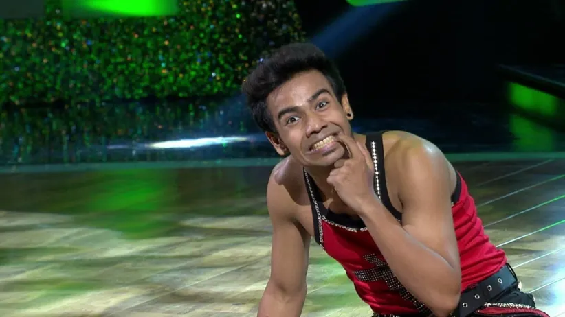 Episode 10 - Guest Sunny Deol sees two dancers bidding goodbye to the stage - Dance India Dance Season 4