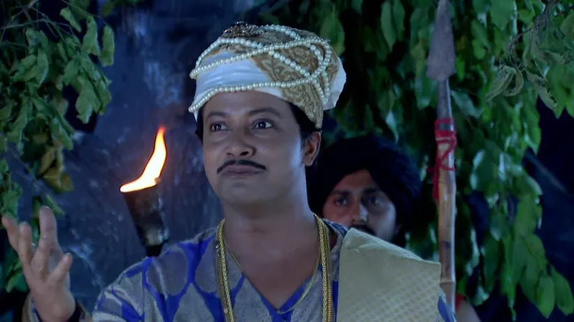 Chhoto Zamindar takes advantage of Lokenath being Sitanath-Joy Baba Lokenath