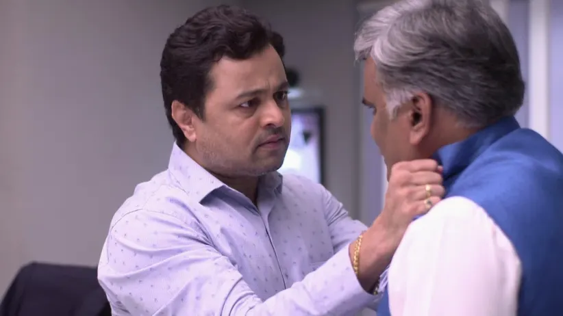 Vikrant feels suspicious about Jhende - Tula Pahate Re