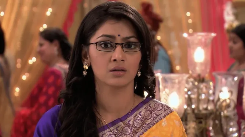 Suresh is shocked to know that Rachna is pregnant - Sindhooram