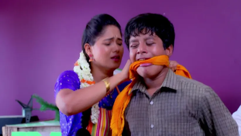 Paarvathi and Hanumanth Search for Gani - Paaru
