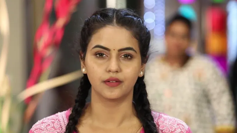 Swetha says she wants to do a special pooja for the mangalsutra - Yaaradi Nee Mohini Highlights