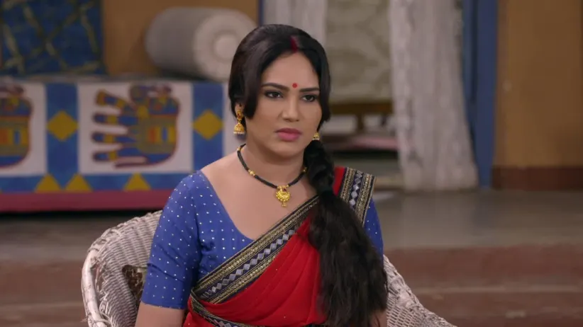 Rajesh once again hits the commissioner with Karishma’s car - Happu Ki Ultan Paltan