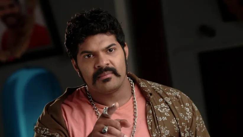 Raja warns Nandita - Tujhyat Jeev Rangala Highlights