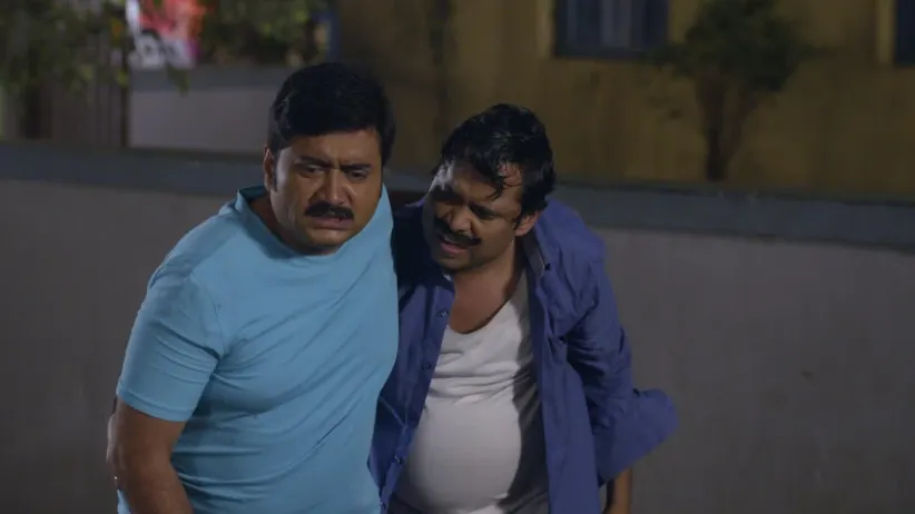 The commissioner forgives Rajesh - Happu Ki Ultan Paltan