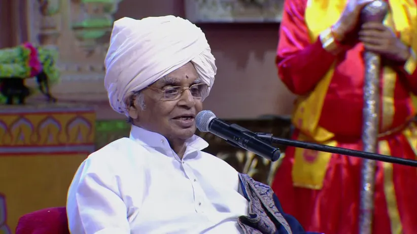 Varkari Ratna' Haribhakti Parayan Baba Maharaj Satarkar's melodic 'kirtan' - Man Mandira