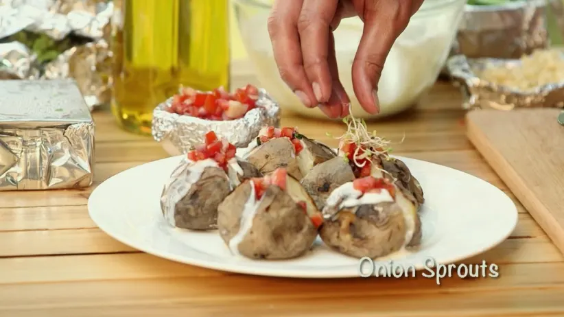 Episode 9 - Chef Pranav makes barbeque vegetables and jacket baked potatoes - Khane Bhi Do Yaaron