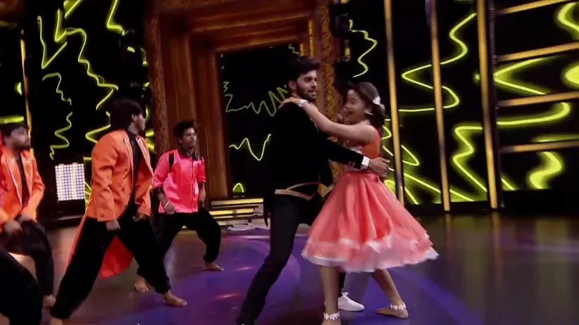 The dance family war begins - Dance Karnataka Dance - Family War - Season 2