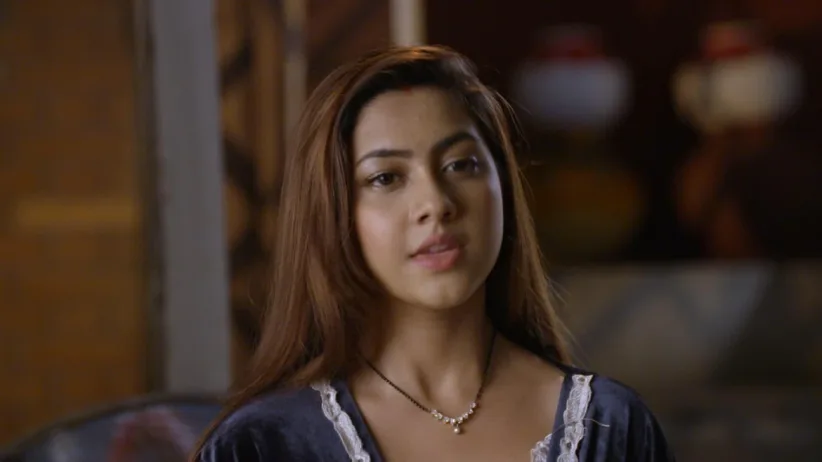 A group of goons threaten Mugdha - Tujhse Hai Raabta