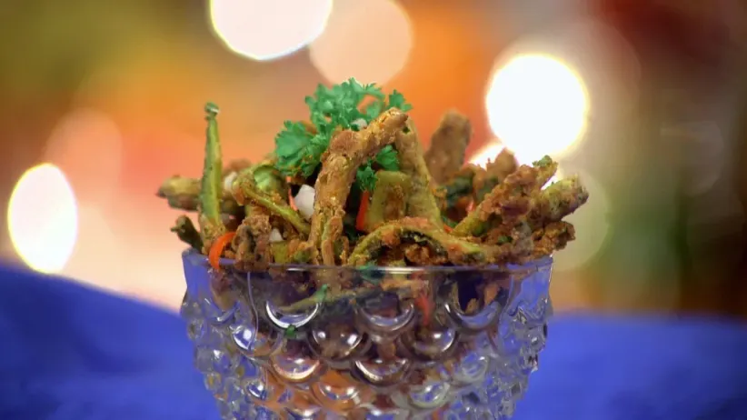 Meenal Tai prepares 'Fodshiche Kofte' - Aamhi Saare Khavayye