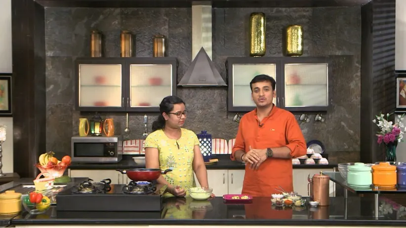 Priyanka prepares 'Kut Batata Vada' - Aamhi Saare Khavayye