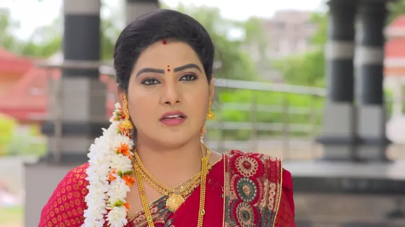 Surya's sisters enquire about Chaitanya's lover – Suryakantham Highlights
