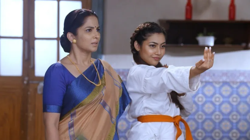 Malhar sees Ketki - Tujhse Hai Raabta