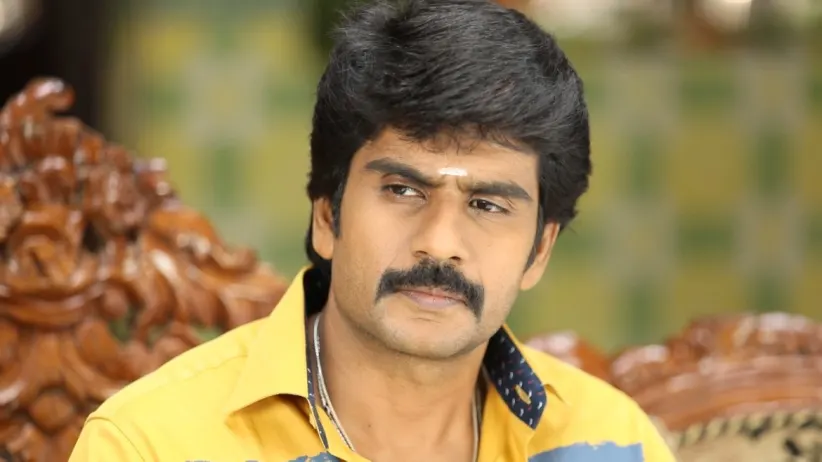Gautham Introduces His Paatti