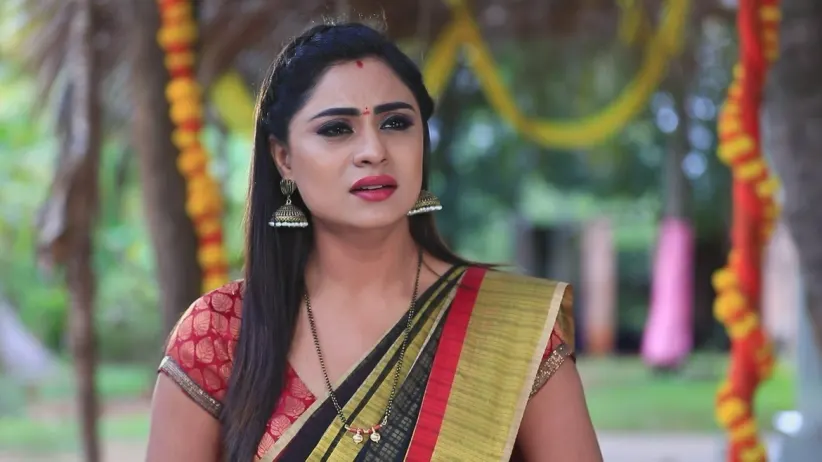 The grandmom humiliates Amrutha - Naagini Highlights