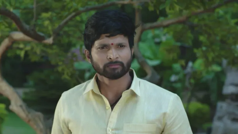 Nani gets bit by a snake - Rama Sakkani Seetha