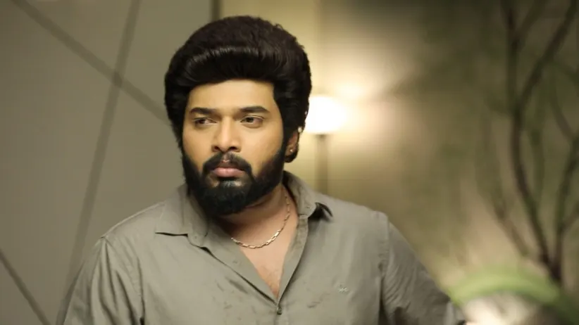 Aiswarya talks to Aditya - Sembaruthi