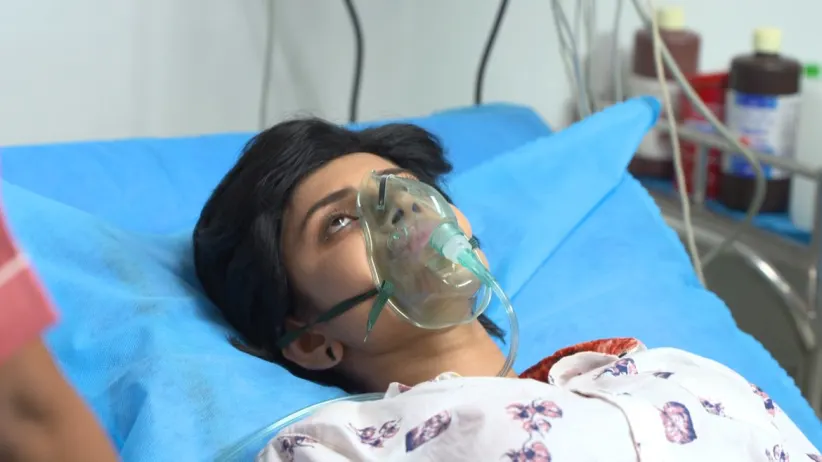 Divya Feels Happy about Sathya's Accident - Sathya