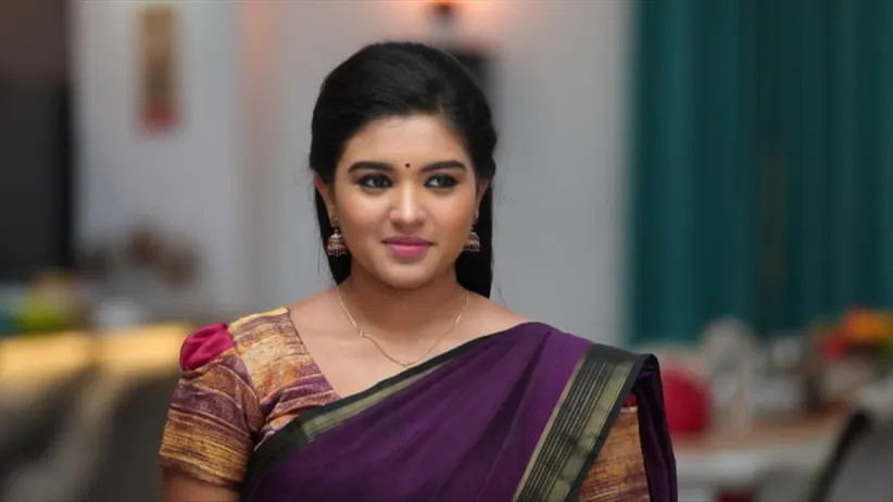 Aishwarya tears the documents - Sembaruthi