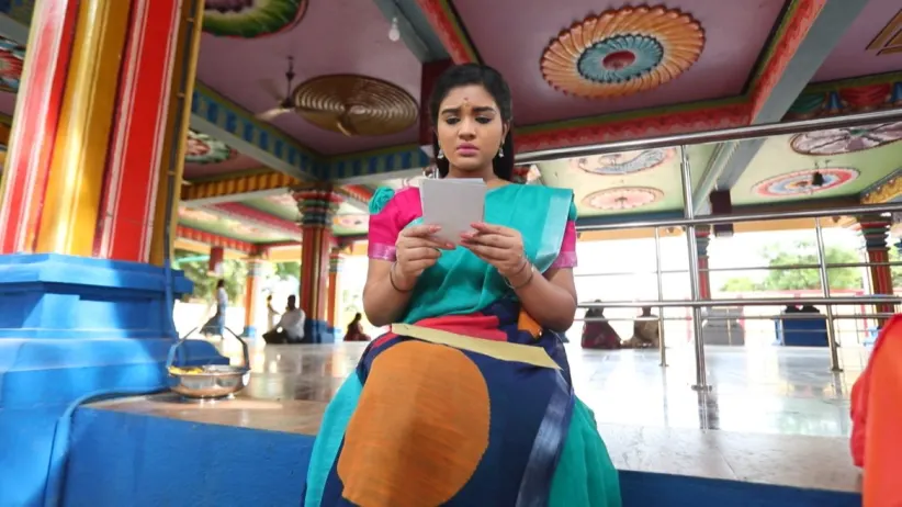 Aishwarya doubts Parvathy - Sembaruthi