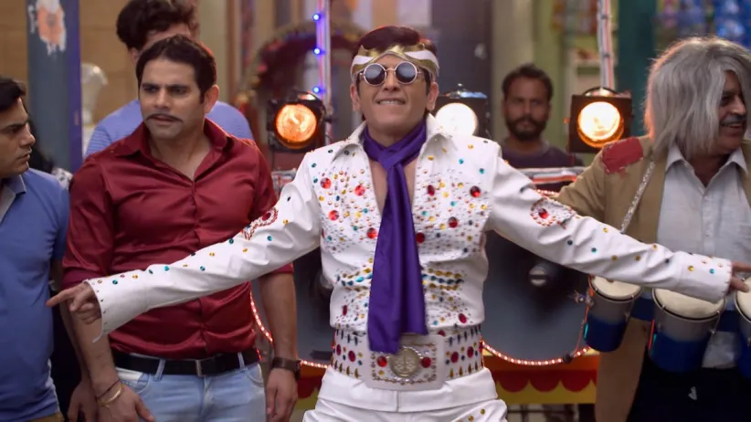 Vibhuti becomes a street performer - Bhabi Ji Ghar Par Hai