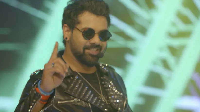 Abhi Defends Pragya - Iniya Iru Malargal